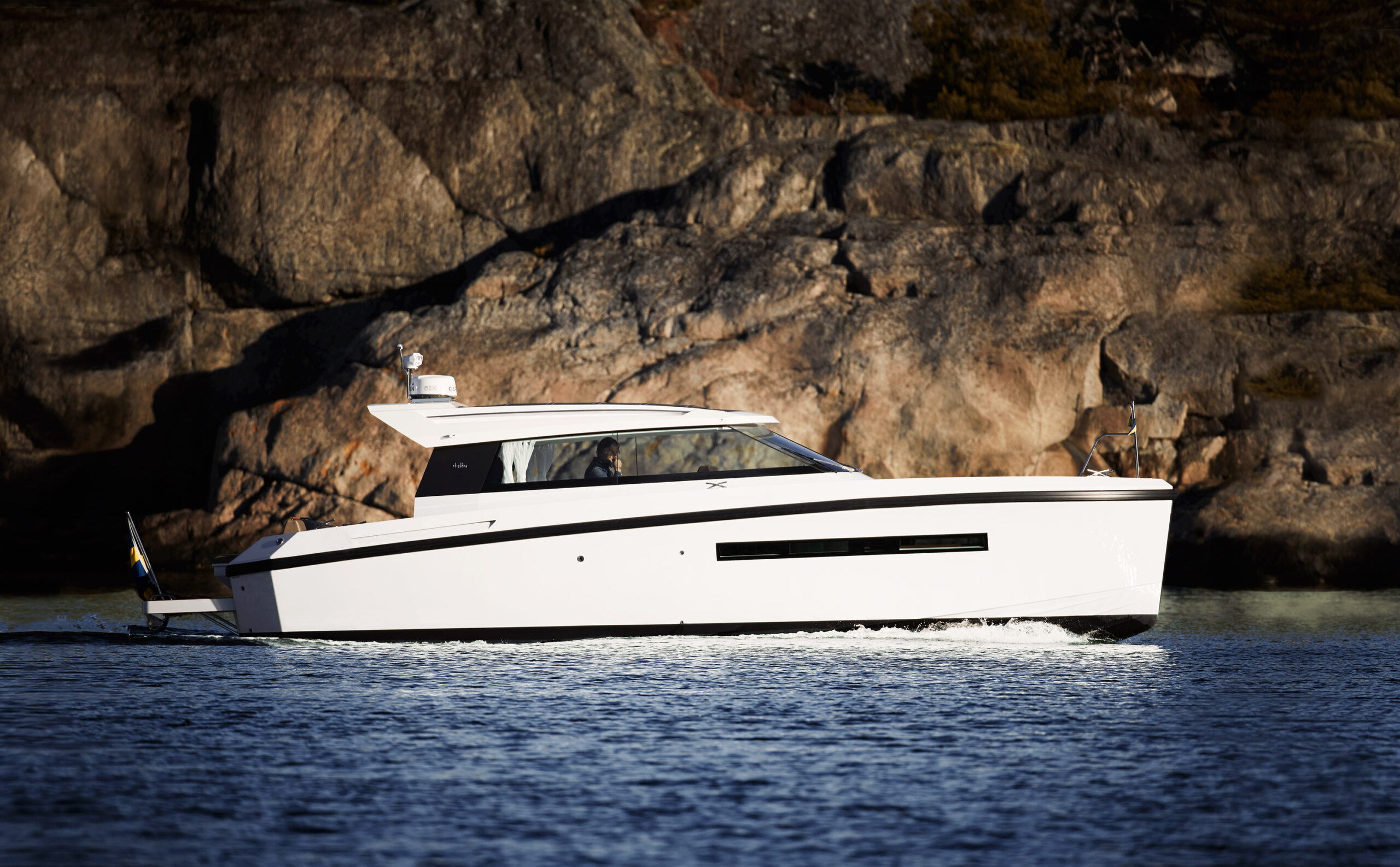 Delta Power Boat 33 coupé Delta Power Boat 33 coupé