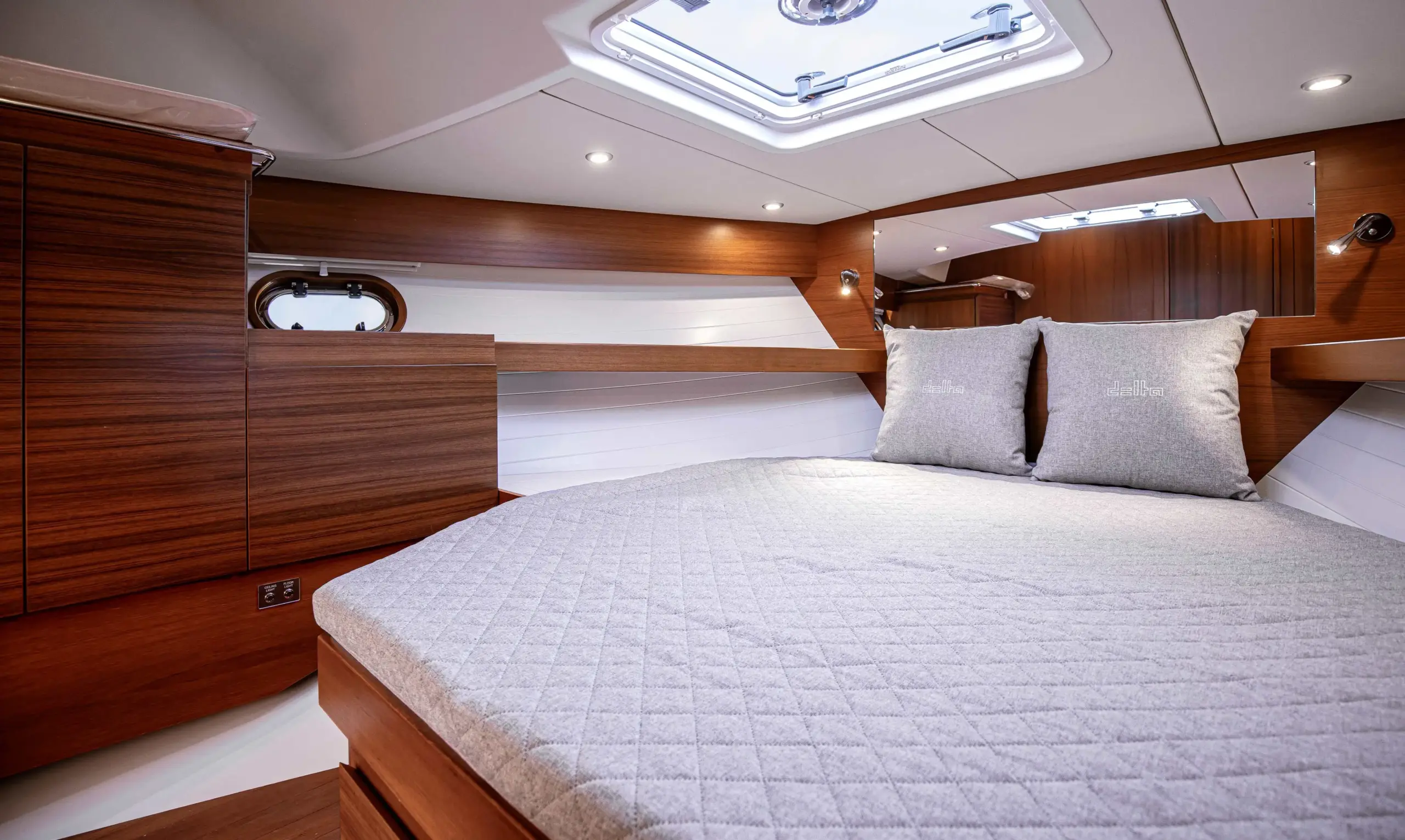 Delta Powerboats 400 sw