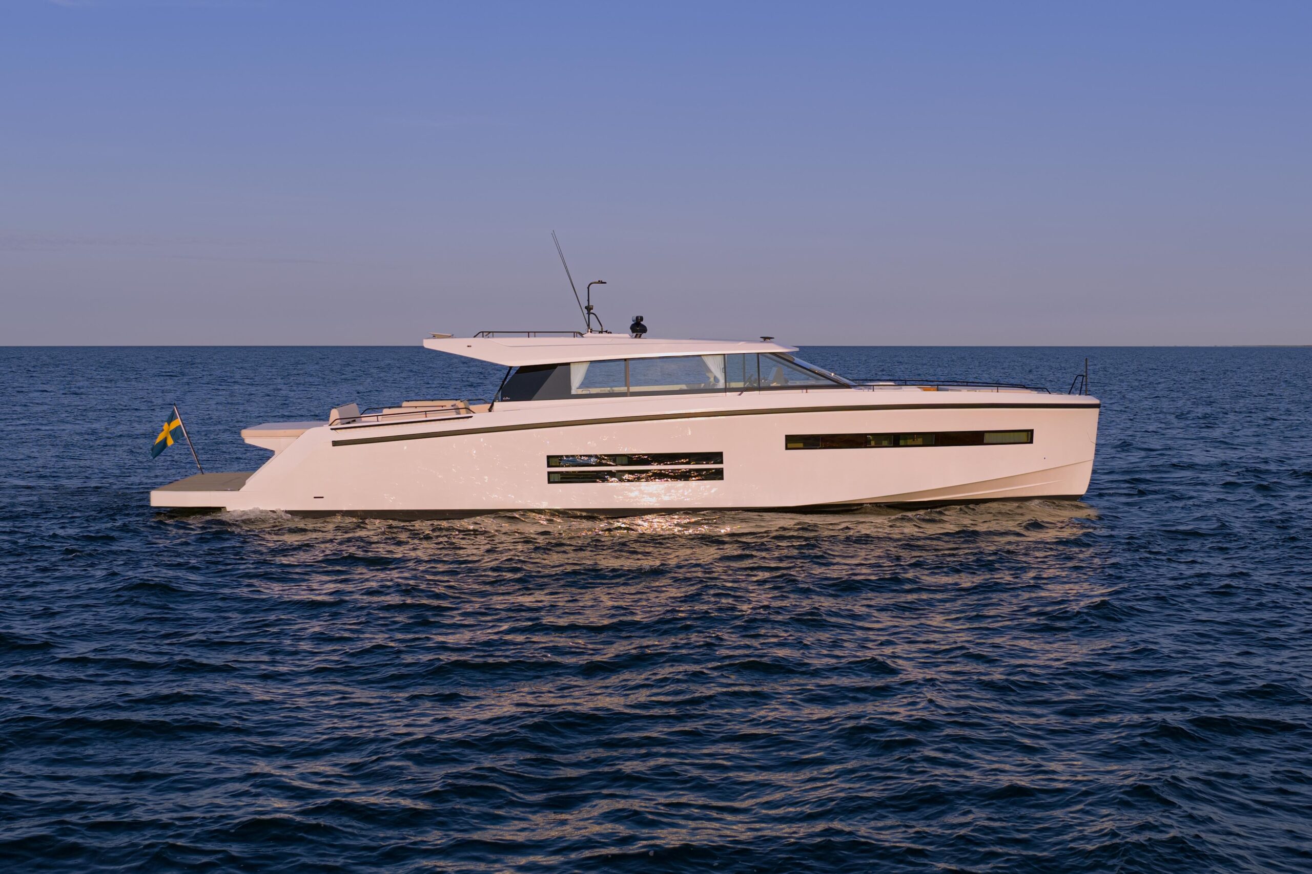 Delta Powerboats 72