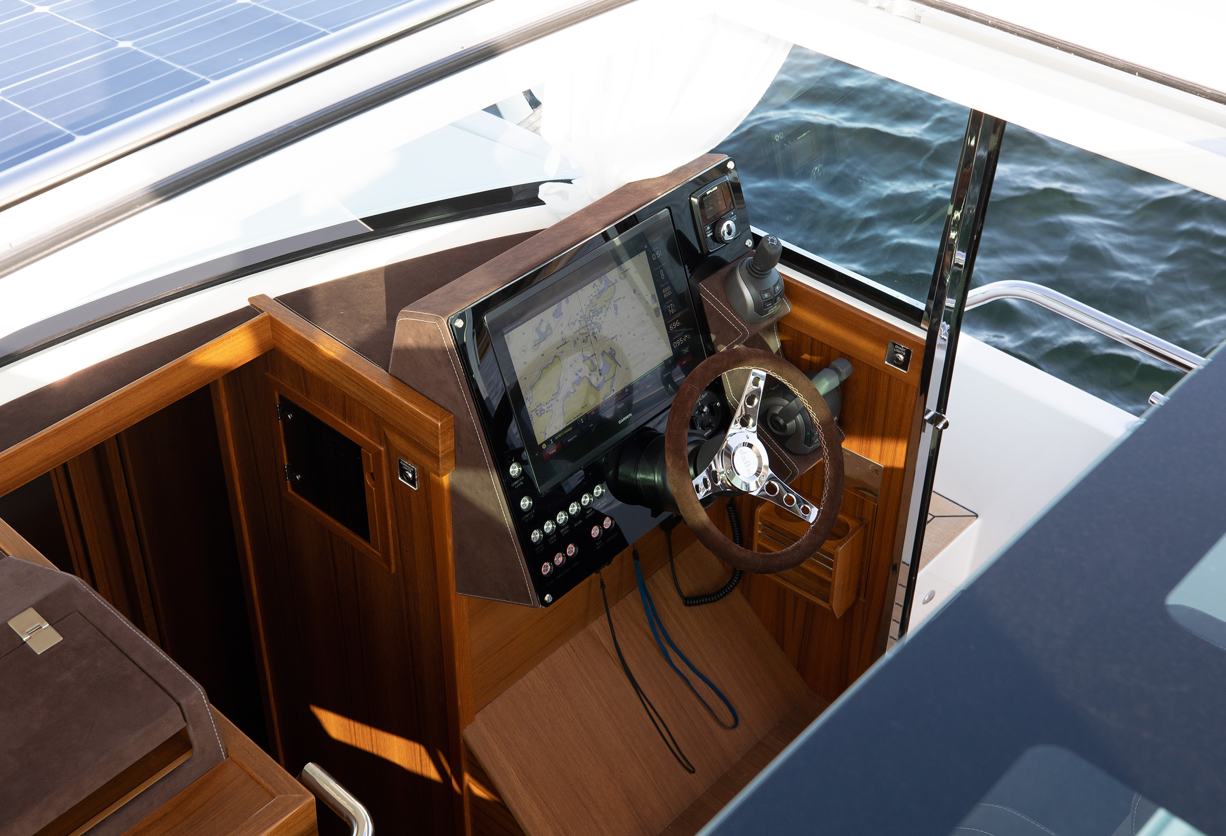Delta Powerboats 400 sw Delta Powerboats 400 sw