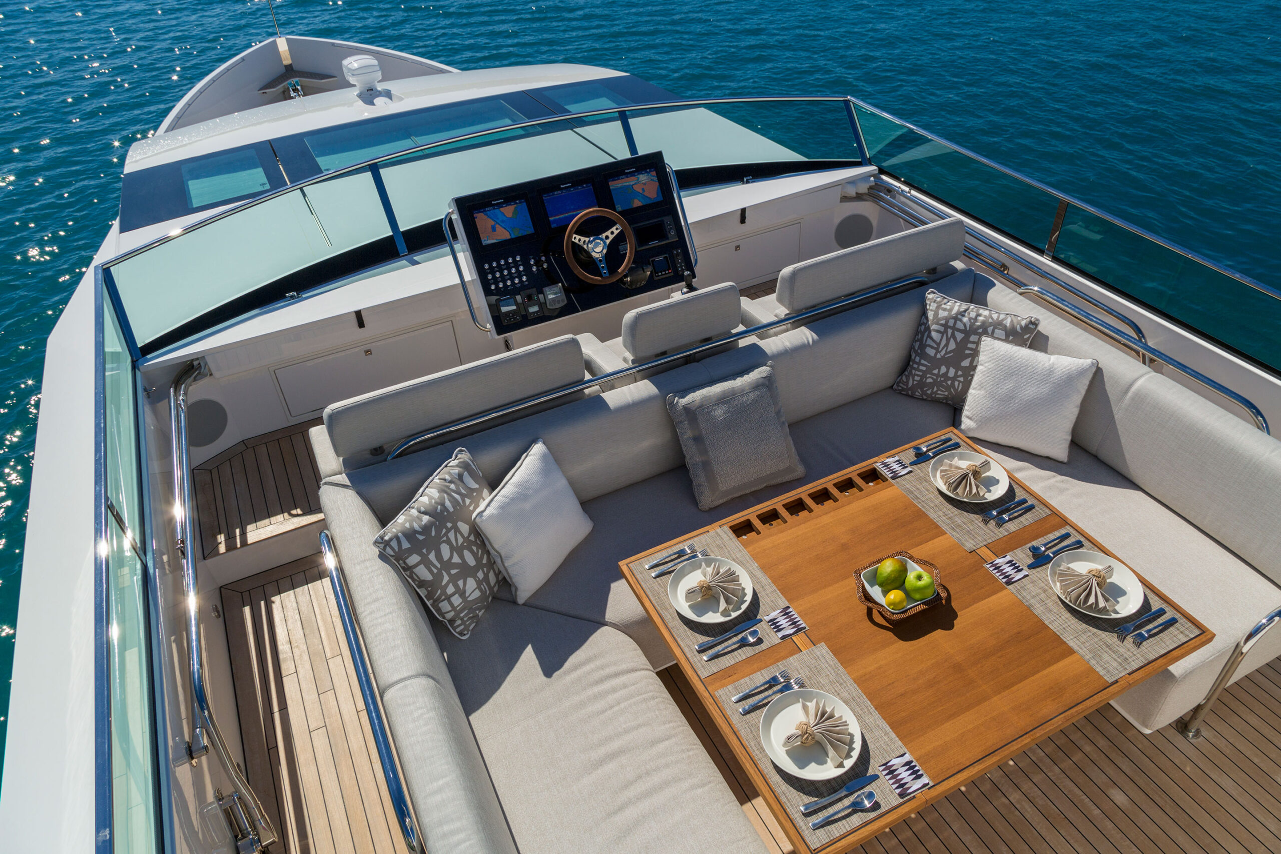 Delta Powerboats 88 carbon